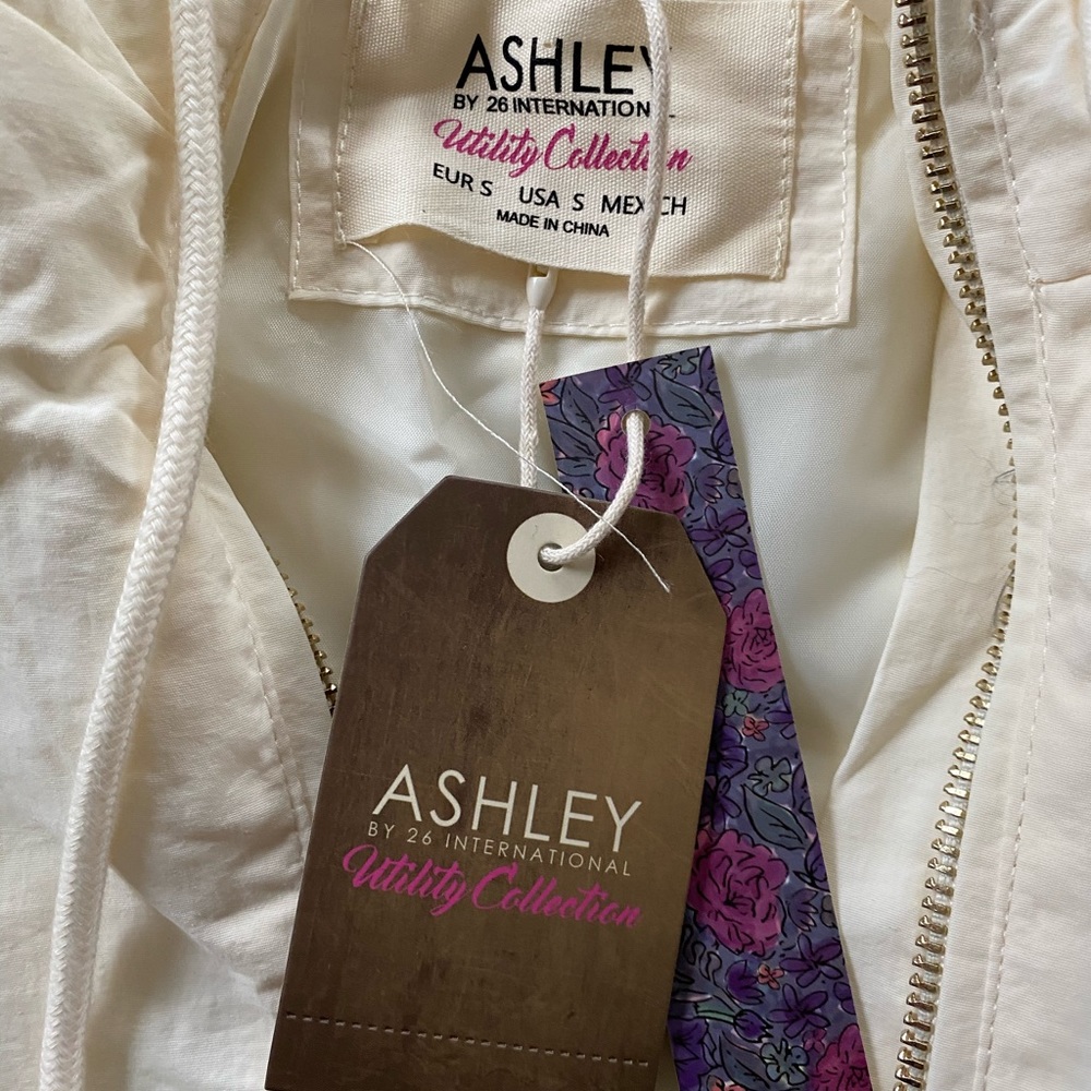 White Jacket - Picture 3 of 3